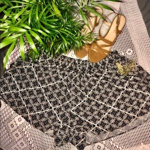Black and white patterned flowy shorts